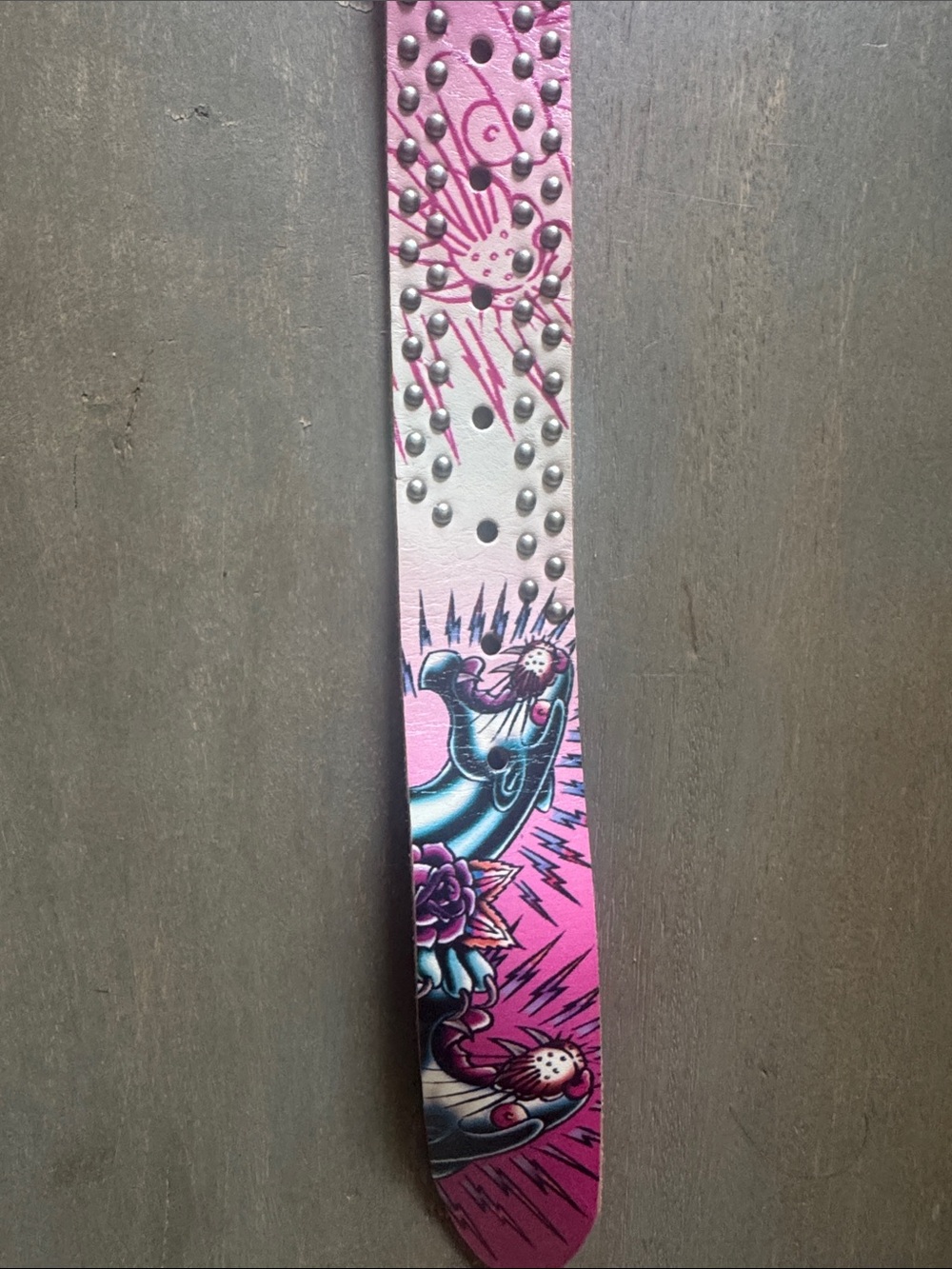 Ed Hardy Hot Pink Graphic Leather Belt with White Loops - Picture 3 of 4